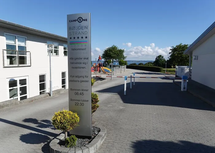 First Camp Bojden フ ァボルグ